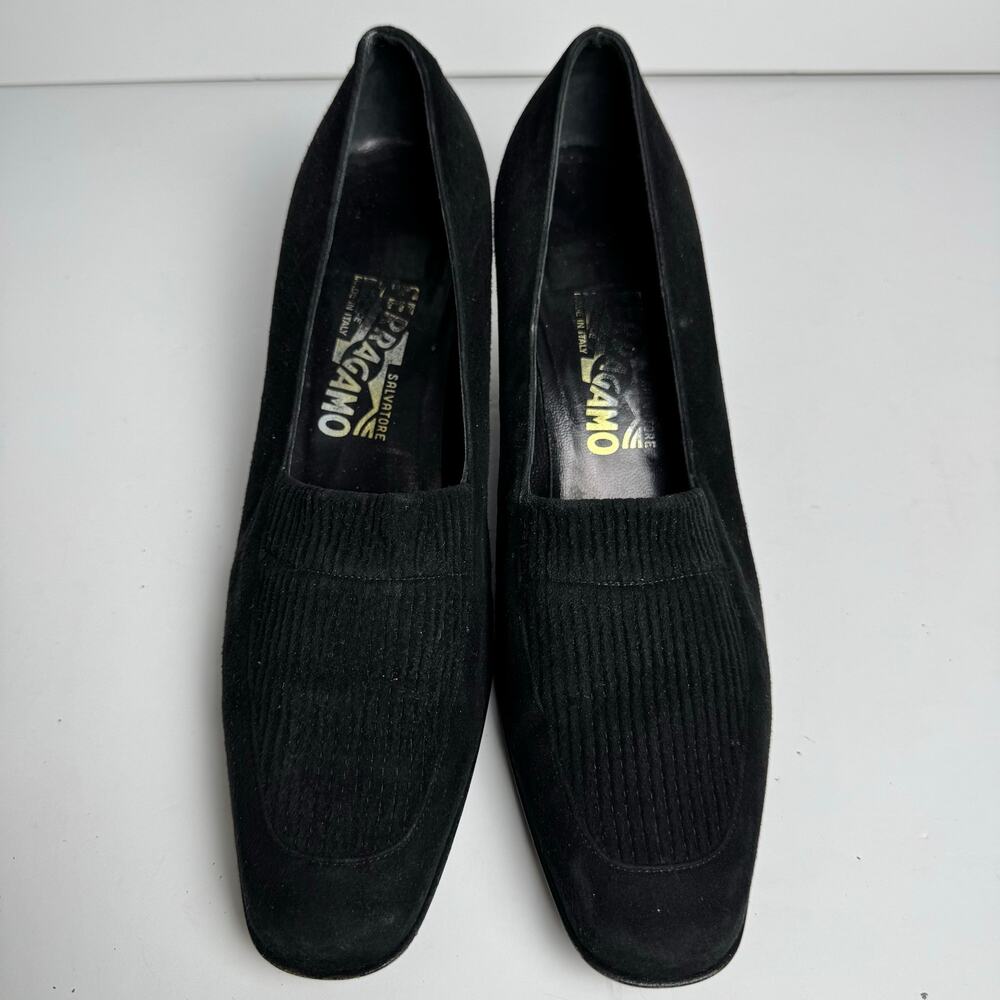 Salvatore Ferragamo Black Suede Low Heel Pumps Women 9.5 Italy Authentic classic